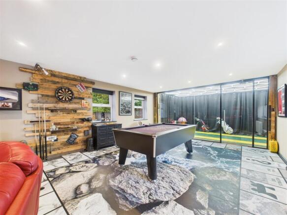 GAMES ROOM