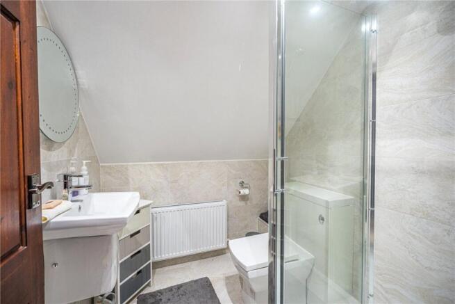 4 bed Detached for sale Image 9