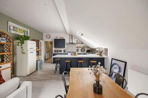 Flat , The Zone, Whiteway Road, Bristol