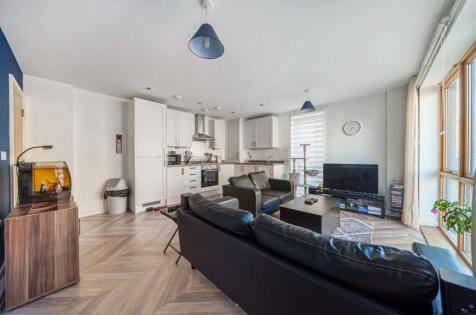 Avebury Avenue, Tonbridge, TN9 1TL