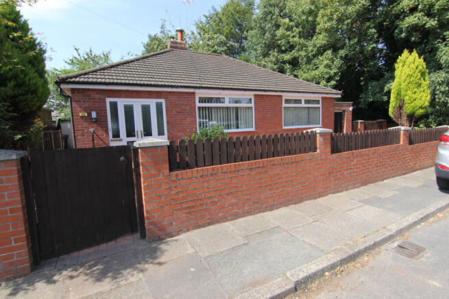 Two bedroom detached bungalow - NO VENDOR CHAIN