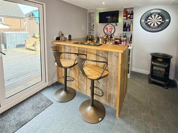 4 bed Detached for sale Image 5