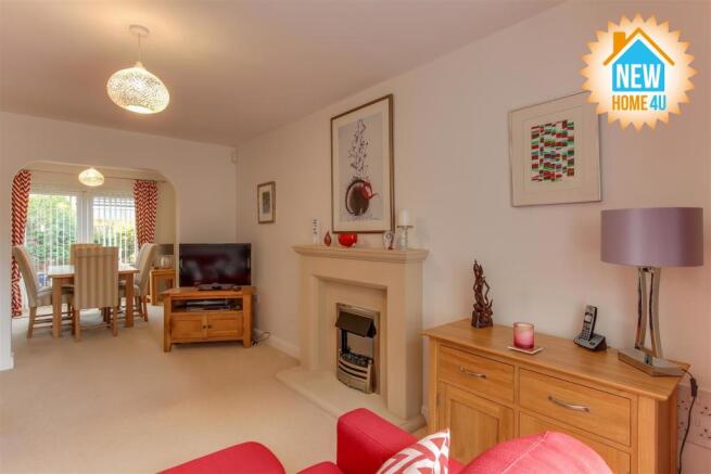 LOUNGE: