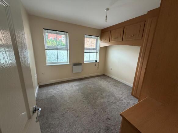 2 bed Flat for sale Image 6