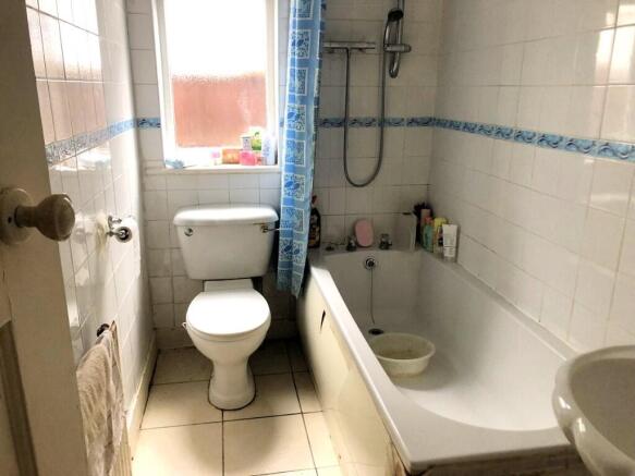 Parkside, Woodside, Grays, Essex, RM16 photo 4