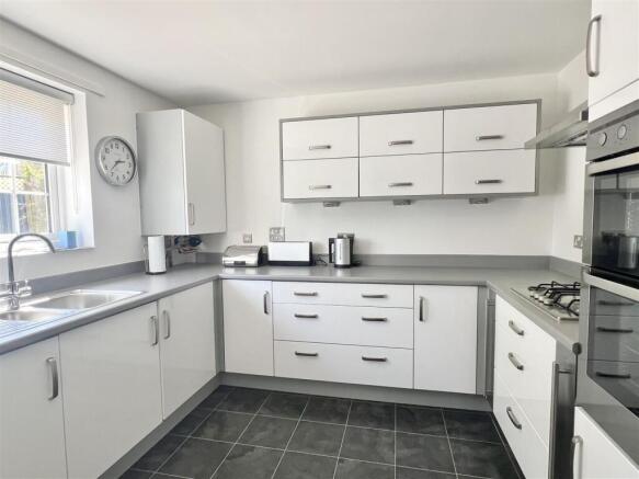Kitchen: