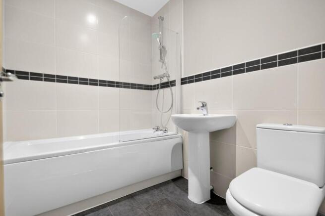 2 bed Apartment for sale Image 8