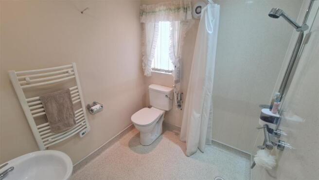 SHOWER ROOM/WET ROOM
