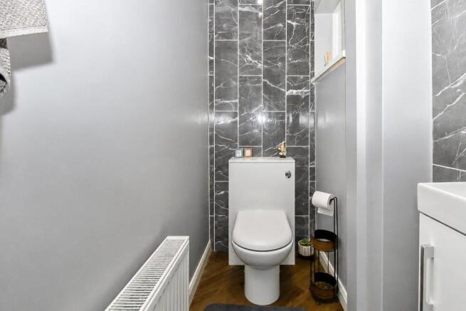 4 bed Detached for sale Image 6