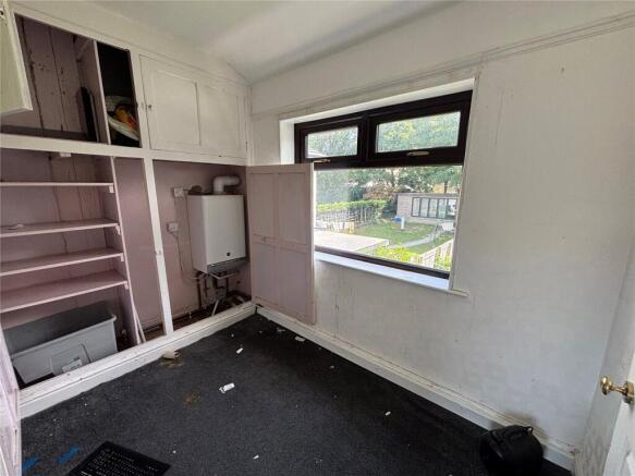 3 bed Semi-Detached for sale Image 6