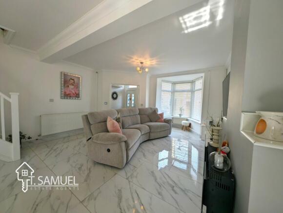 Living room 3