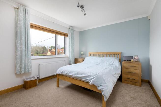 Bedroom_3.jpg