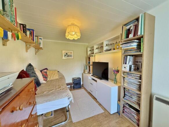Snug/ bedroom 1