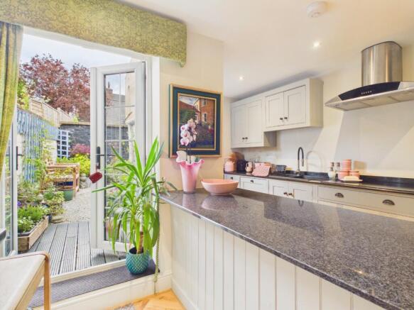 3 bed Terraced for sale Image 4