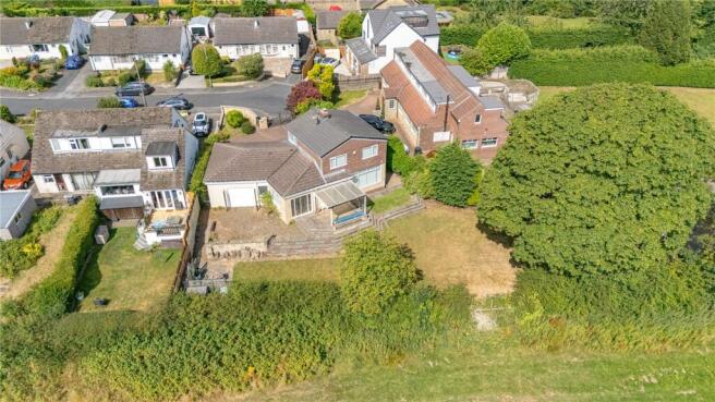 4 bed Detached for sale Image 9