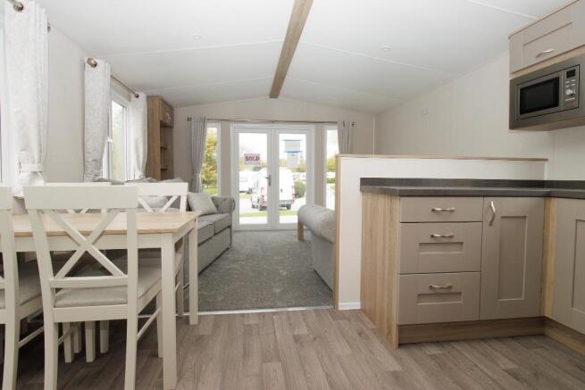 2 bed Caravan for sale Image 6