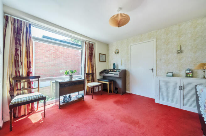 1311986-4-6852c8e...