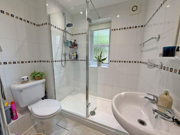 2 bed Apartment for sale Image 7