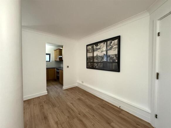 Dining area pic 2.jpeg