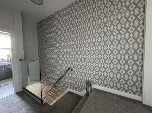 FIRST FLOOR LANDING