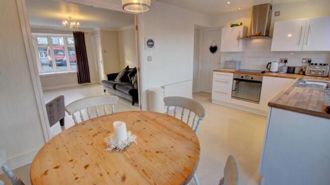 Dining to Kitchen & Lounge