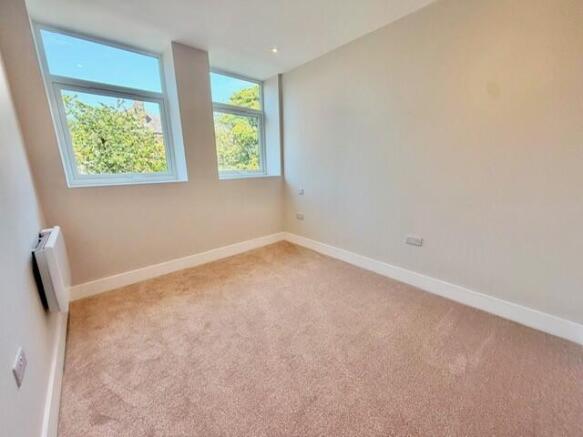 1 bed Apartment to rent Image 5