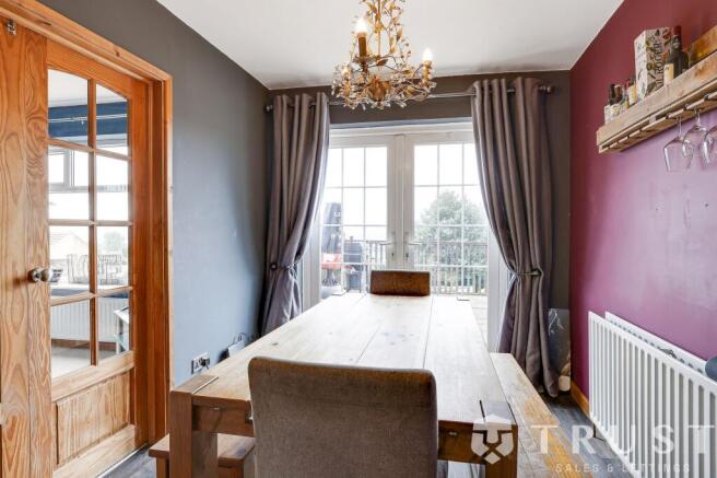 4 bed Detached for sale Image 12