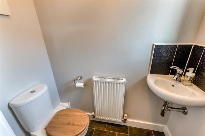DSC_7516-Edit_bathroom.jpg
