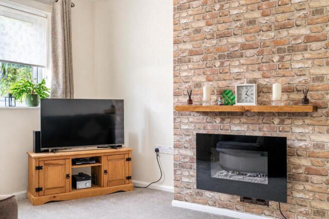 3 bed Semi-Detached for sale Image 4