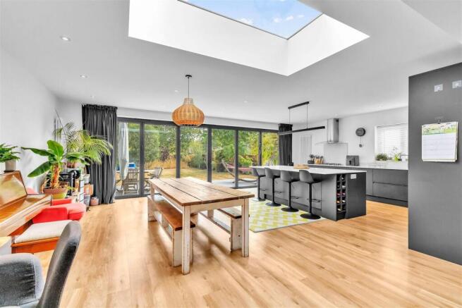 kitchendinerliving1.jpg