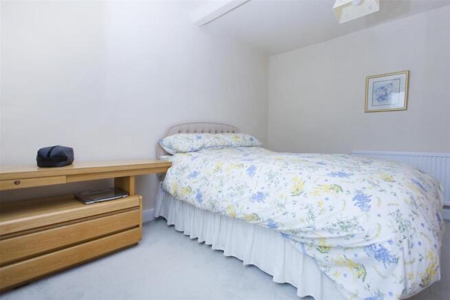 bed13.jpg