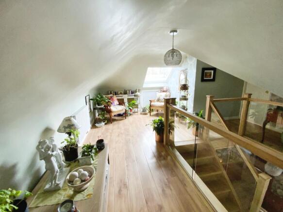 5 bed Detached Bungalow for sale Image 12