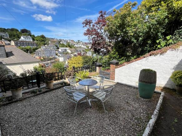 Front Garden.jpg