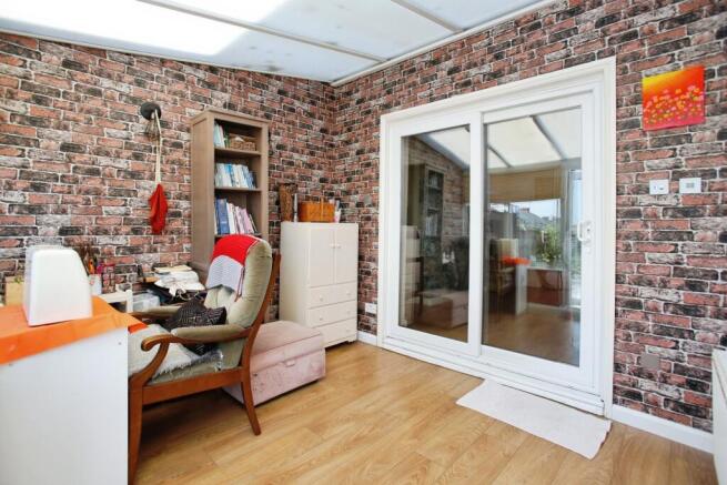 3 bed Semi-Detached for sale Image 10