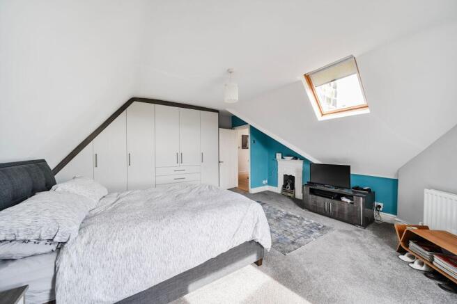 2 bed Flat for sale Image 12