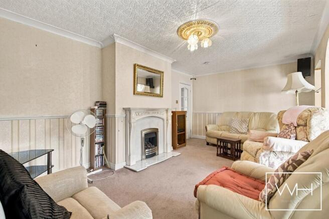 37, Rose Crescent, Scawthorpe,  photo 4