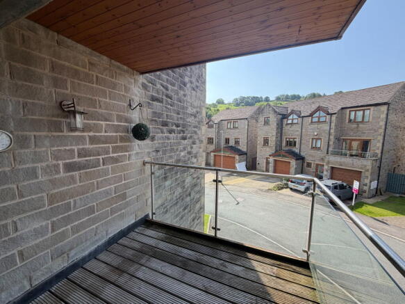 2 bed Flat for sale Image 11