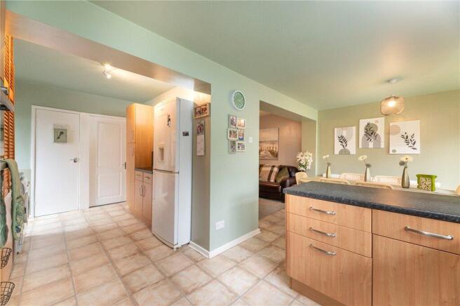 3 bed Semi-Detached for sale Image 12