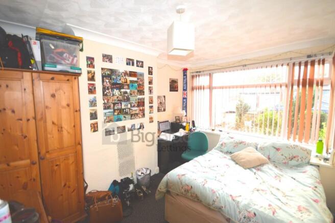 5 bed Terraced to rent Image 5