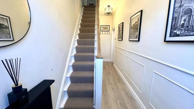 Hallway 2.jpg