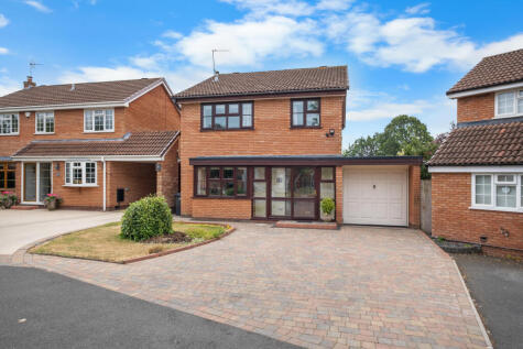 Cornfield Avenue, Stoke Heath, Bromsgrove B60 3QU