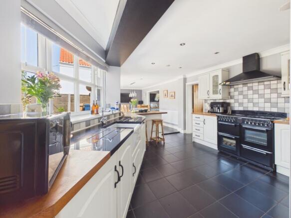 4 bed End of Terrace for sale Image 6