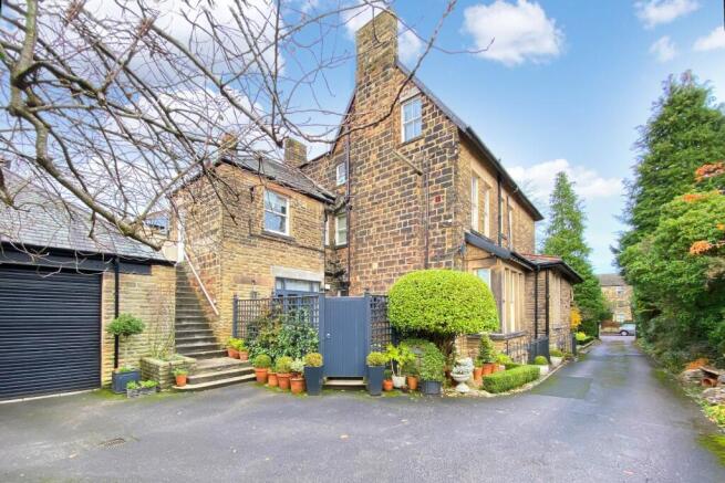 2 bed Flat for sale Image 7