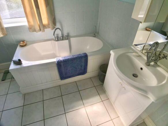 Bathroom2