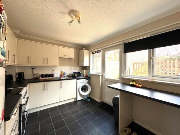 Kitchen (1)