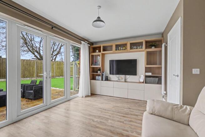Bramling Way, Rainham photo 3