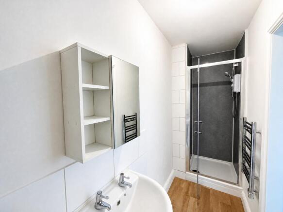 1 bed Flat to rent Image 4