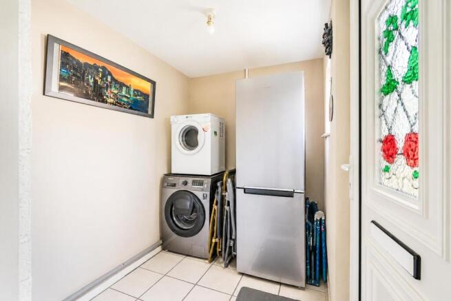 3 bed Terraced for sale Image 7