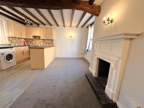 Living room pic 2