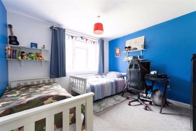 BEDROOM 2